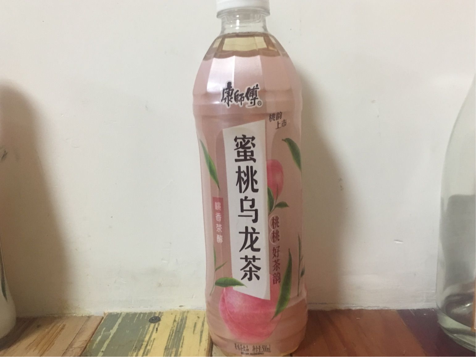 康师傅蜜桃乌龙茶.jpg